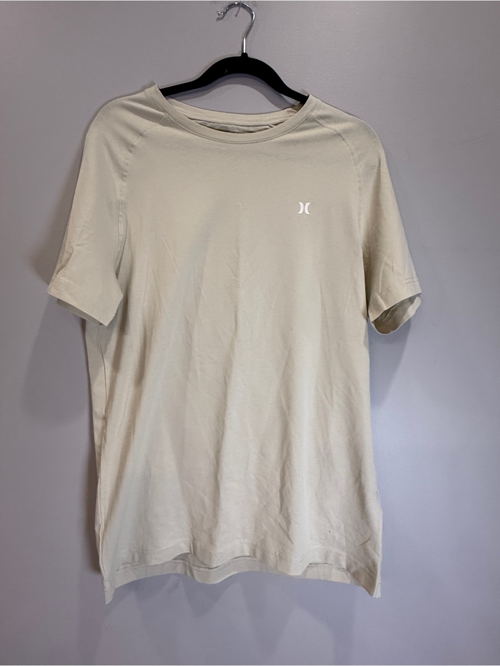 Hurley Men’s Short Sleeve Crew T-Shirt in Pale Beige